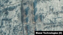 На знімку з супутника видно зруйновані будинки в Соледарі, 10 січня 2023 року. Супутниковий знімок Maxar