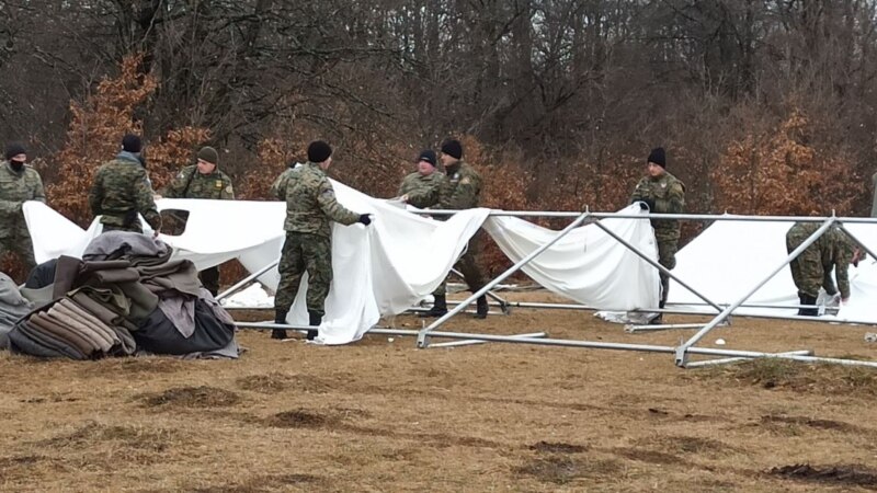 Oružane snage BiH postavljaju šatore za migrante u Lipi