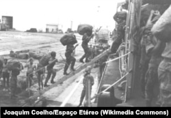 Португальські військові відправляються в Африку, 1964 рік