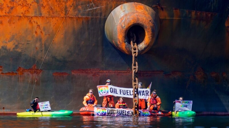 Aktivisti blokiraju istovar ruske nafte u Norveškoj