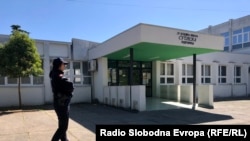 Shkolla fillore “Sutjeska” në Podgoricë, nga ku më 27 prill janë evakuuar nxënësit. për shkak të kërcënimeve anonime.