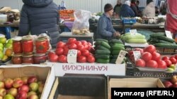 Рынок в Феодосии, Крым, апрель 2022 года