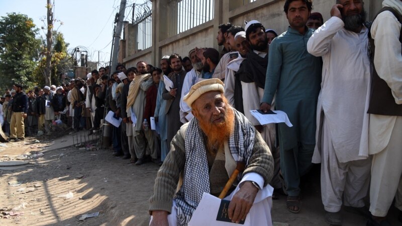 پاکستان کې د ۱.۳ میلیونه افغان کډوالو د استوګنې دوه میاشتنی تمدید 