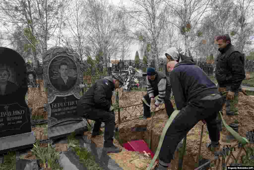 Végső nyugalomra helyezik Sztanyiszlav Beresztnyevet a bucsai temetőben április 19-én&nbsp;