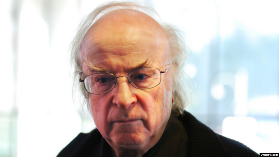 Norman Manea la primirea premiului FIL pwnru literatură în limbi romanice, Guadalajara, 2016. © Cortesía FIL Guadalajara/ Mattias Blomgren