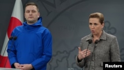 Դանիայի վարչապետ Մետտե Ֆրեդերիկսենի և Գրենլանդիայի վարչապետ Յենս-Ֆրեդերիկ Նիլսենի համատեղ ասուլիսը Կոպենհագենում, 13-ը հունվարի, 2026թ.