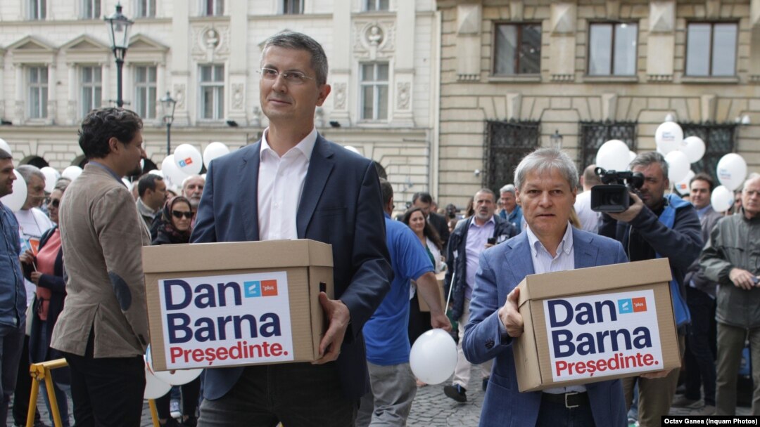 Dan Barna și Dacian Cioloș duc listele de semnături pentru candidatura la alegerile prezidențiale
