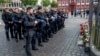 Njemački policajci odaju poštu preminulom kolegi, Manhajm, 2. jun 2024.