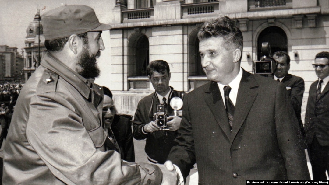 Întâlnire prietenească între preşedintele Nicolae Ceauşescu şi Fidel Castro Ruz, cu prilejul vizitei acestuia în R.S.R.(mai 1972)