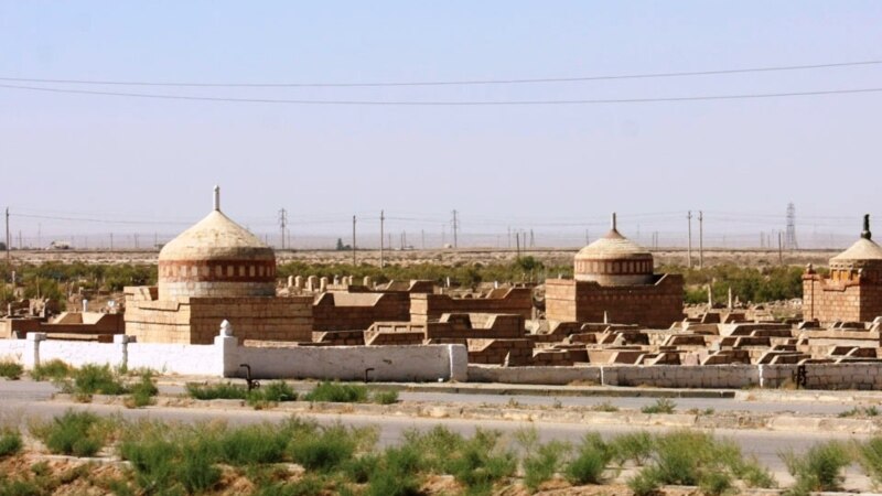 Türkmenistanlylar tapgyr 10-njy ýyl Hatyra gününi resmi däl görnüşde ýatladylar