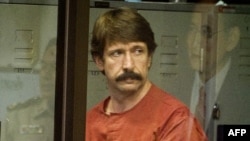Viktor Bout in a court in Bangkok in October 2011