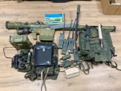 Российское трофейное оборудование, включая рации "Азарт", захваченное Украиной в ходе боевых действий