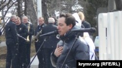 На митинг в Севастополе приехал Родион Газманов