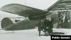 Карл Бен Эйельсон и австралийский полярный летчик Хьюберт Уилкинс на Аляске