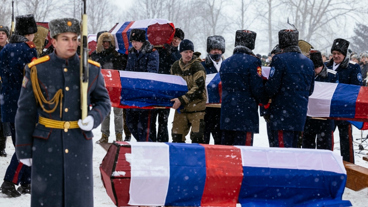 remains-of-soldiers-who-died-in-1812-battle-reburied-in-russian-town