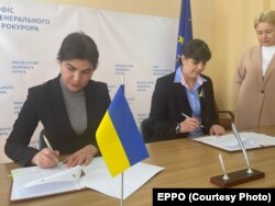 În timpul vizitei lor în Ucraina, Parchetul European (EPPO) și Parchetul General al Ucrainei au semnat un acord de lucru.