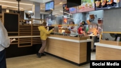Фотографія закладу McDonald’s в Чебоксарах, 15 березня 2022 року