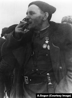Командир Сумского соединения, Дважды Герой Советского Союза Сидор Ковпак