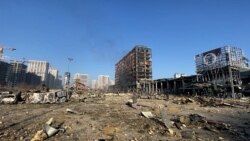 Shkatërrimi i një qendre tregtare në Kiev pas sulmit rus
