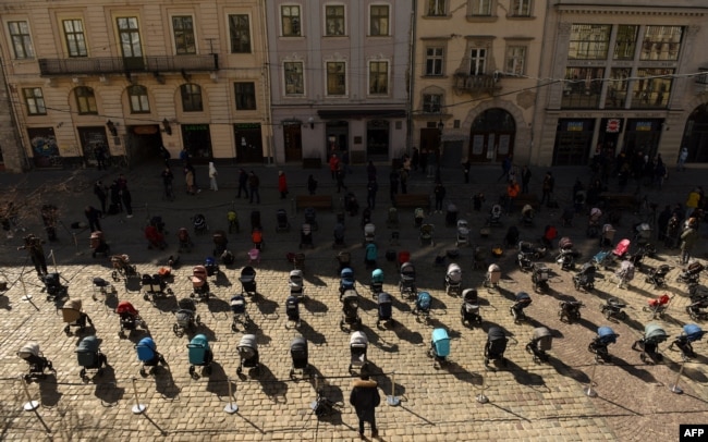 Karrocet boshe të vendosura në qytetin Lviv.