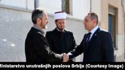 Ministar unutrašnjih poslova Srbije Aleksandar Vulin sa predstavnicima Islamske zajednice u Subotici