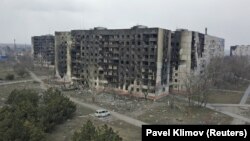 Autoritățile din Mariupol spun că orașul e distrus aproape în totalitate. Imagine din 18 martie.