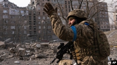 Desperate Mariupol Struggles To Hold Off Russians; Ukrainian