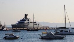 Jahta Solaris u luci u Bodrumu, 21. marta 2022.