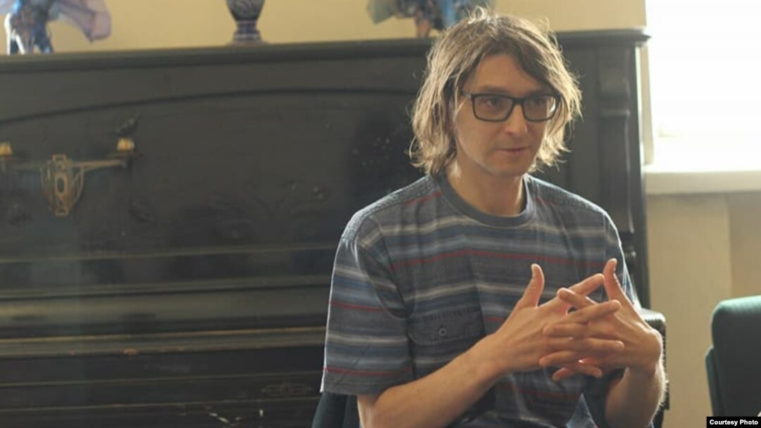 Journalist Andrei Novashov has been incommunicado since police searched his home on March 21. (file photo)