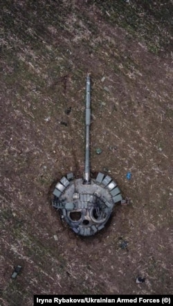 Купол от унищожен руски танк край Харков.