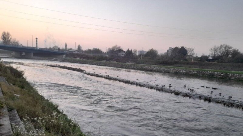 ЦУК: Нема опасност од поплавување на куќи во Зелениково и Велешко