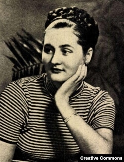 Erzsebet Gaal photographed while in her 20s