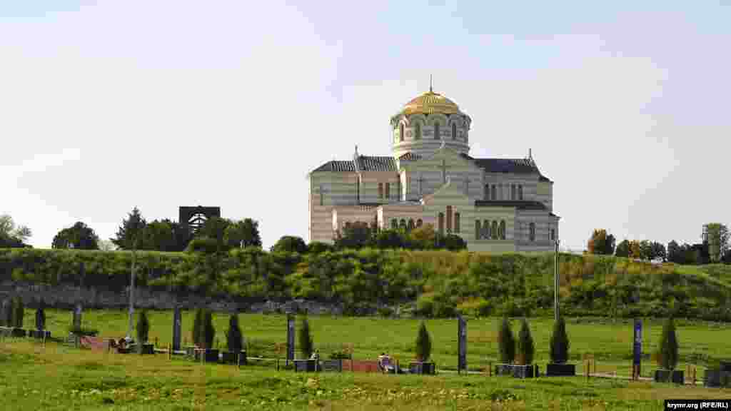Владимирский кафедральный собор в Херсонесе видно с любой точки заповедника. Как выглядит&nbsp;древнегреческий город-государство в разгар весны, смотрите по ссылке
