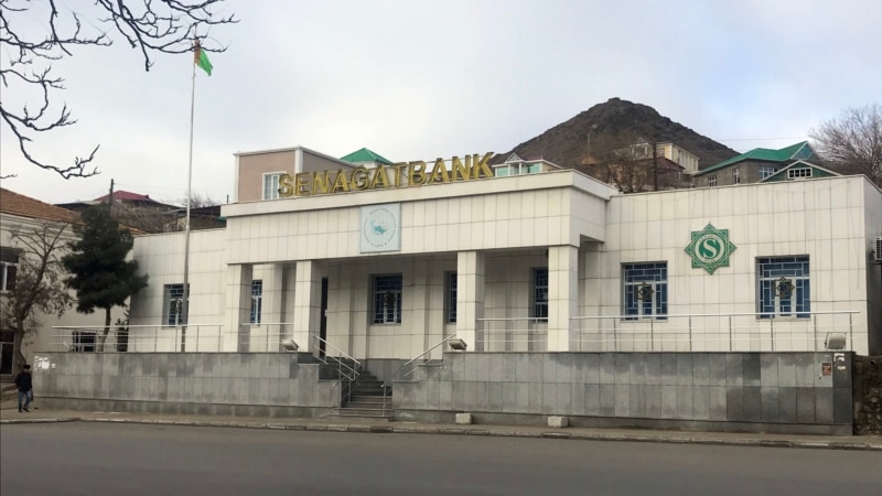 Lebapda bankomatlar köpçülikleýin sökülýär