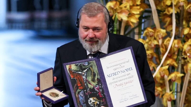Орусиялык журналист Украинага жардам берүү үчүн Нобелдин медалын сатарын жарыялады