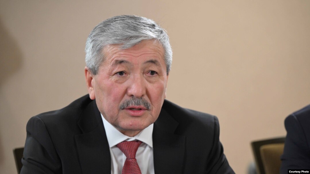 Министрлер Кабинетинин төрагасы Адылбек Касымалиев