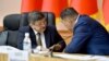 Председатель кабинета министров Акылбек Жапаров и глава ГКНБ в ранге замглавы кабмина Камчыбек Ташиев. 