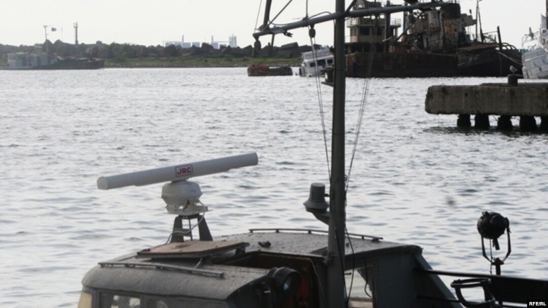 Destruction at port facilities in Georgian city of Poti