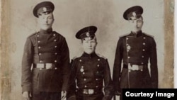 20-шы Түркістан полкының әскери қызметшілері. Шамамен 1912-1914 жылы түсірілген фото.