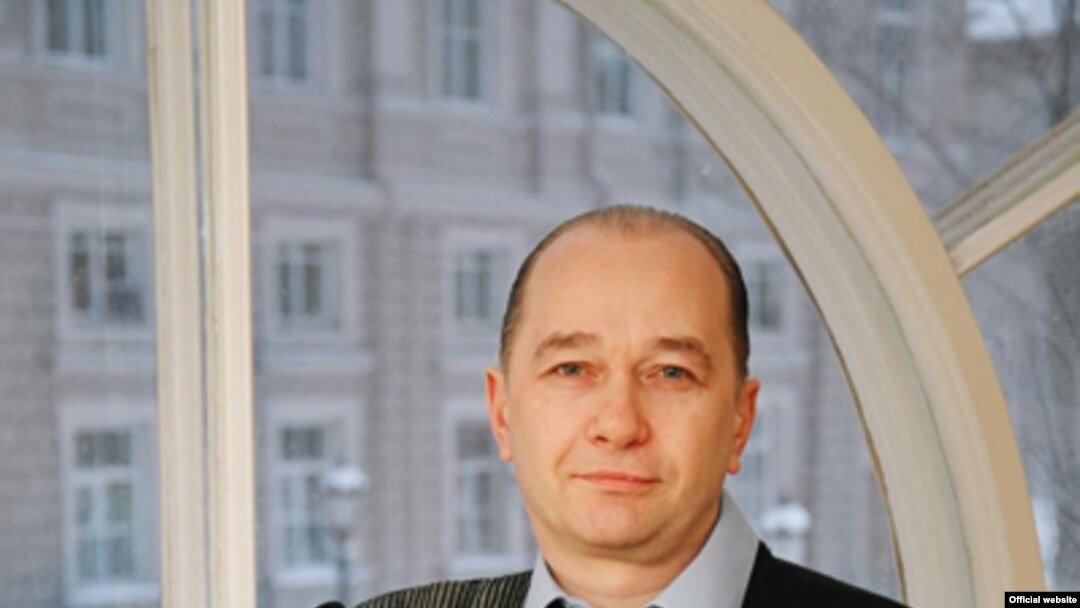 Игорь Михайлов, ныне отстраненный от должности омбудсмена, с самого начала не пользовался доверием питерского правозащитного сообщества