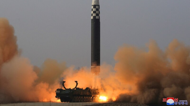 Түндүк Корея континент аралык ракетасын сынаганын ырастады