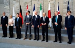 G7