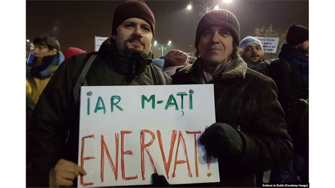 Scriitorii Mircea Cărtărescu și Radu Vancu au cerut președintelui Iohannis să elibereze ICR de sub tutela politică