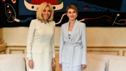 Дружина президента України Олена Зеленська (ліворуч) і перша леді Франції Бріжит Макрон. Париж, 17 червня 2019 року