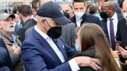 Presidenti i Joe Biden me një refugjate nga Ukraina në Poloni.