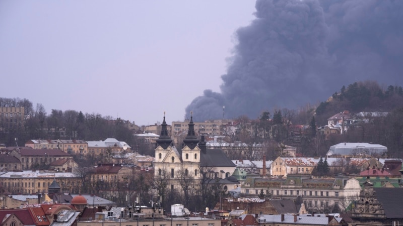 Rusia sulmon një rafineri të naftës në Lviv