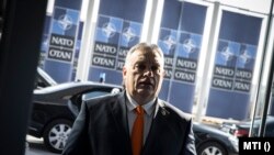 Orbán Viktor miniszterelnök a NATO-tagországok állam-, illetve kormányfőinek rendkívüli brüsszeli csúcstalálkozójára érkezik 2022. március 24-én