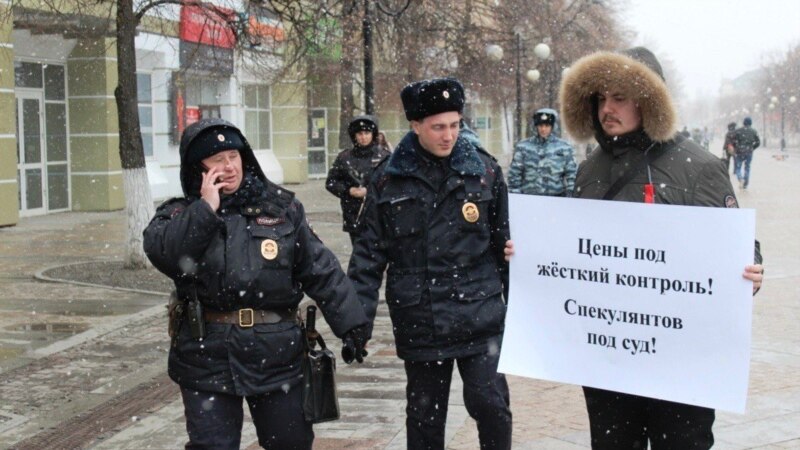 В Пензе задержан активист Сергей Балясников, который вышел в пикет против роста цен