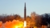 Një raketë e lëshuar nga Koreja e Veriut. Fotografi nga arkivi. 