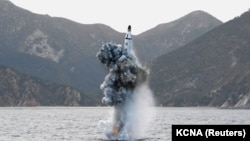 Testimi i një rakete balistike nga Koreja e Veriut. Fotografi nga arkivi. 